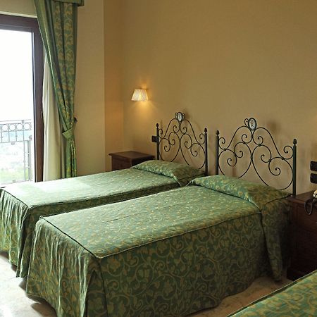 Hotel Primavera Dell'Etna 제프라나에트니아 외부 사진