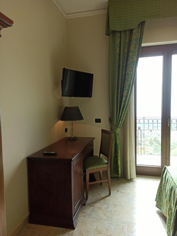 Hotel Primavera Dell'Etna 제프라나에트니아 외부 사진