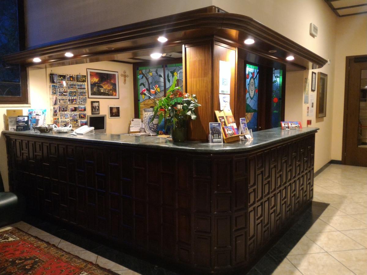 Hotel Primavera Dell'Etna 제프라나에트니아 외부 사진
