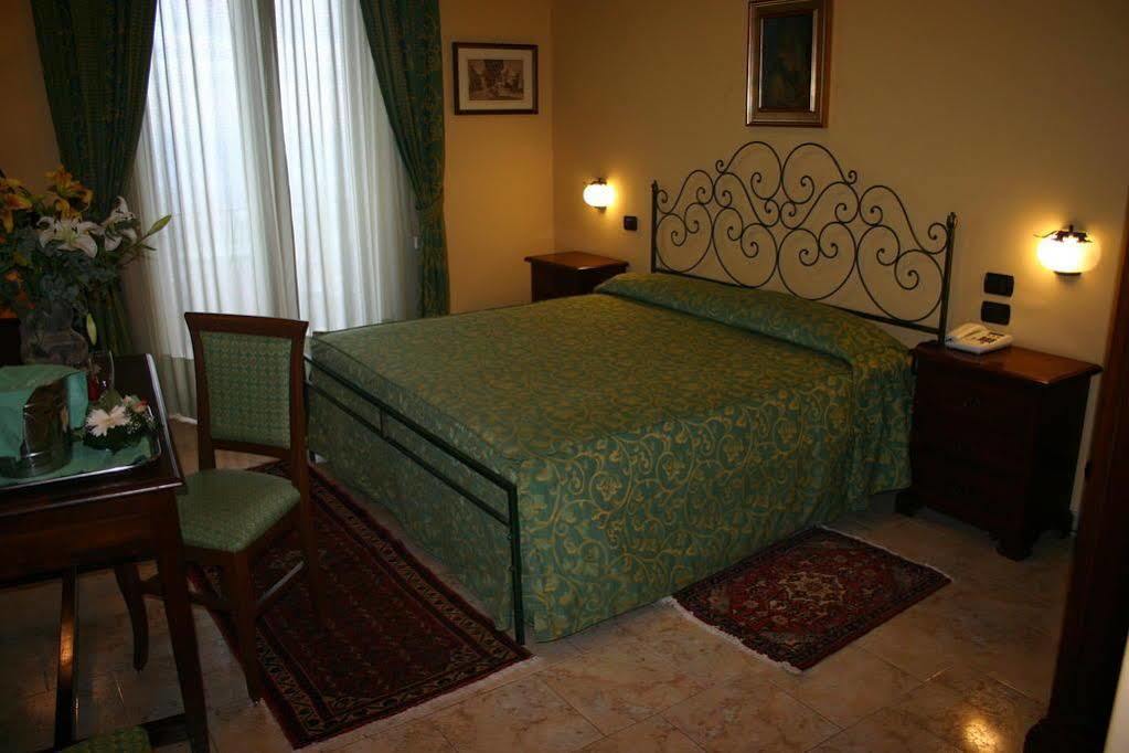 Hotel Primavera Dell'Etna 제프라나에트니아 외부 사진
