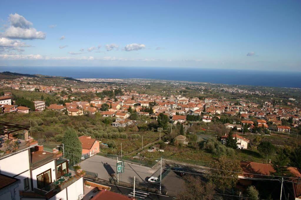 Hotel Primavera Dell'Etna 제프라나에트니아 외부 사진